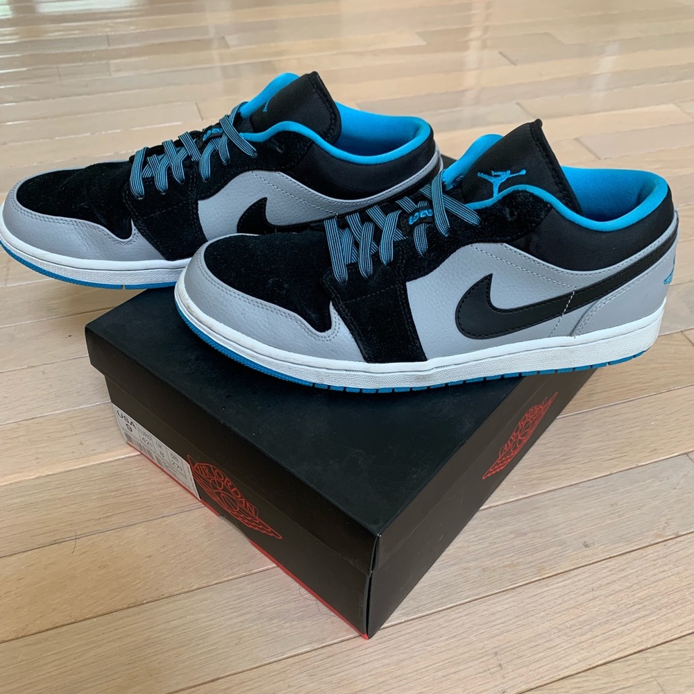 Air Jordan 1 low, blue, size 9